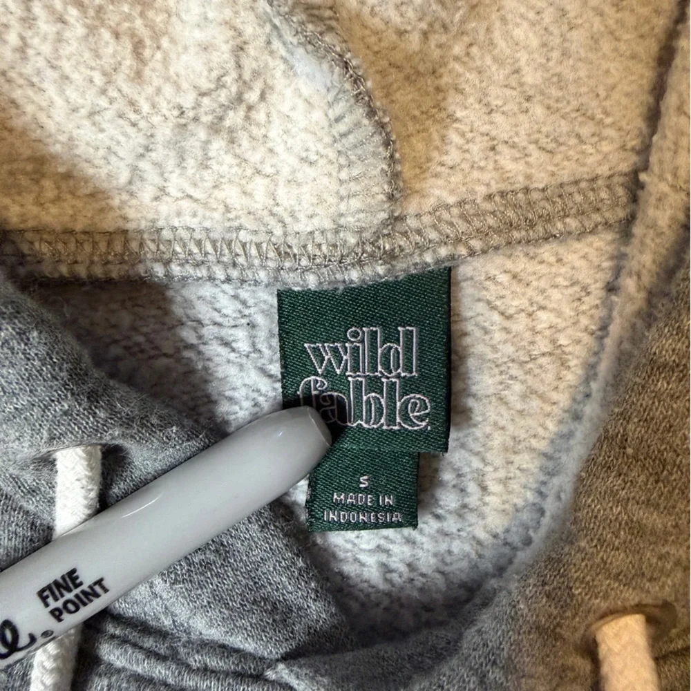 Wild Fable Gray Cropped Hoodie‎ Small - Picture 3 of 7
